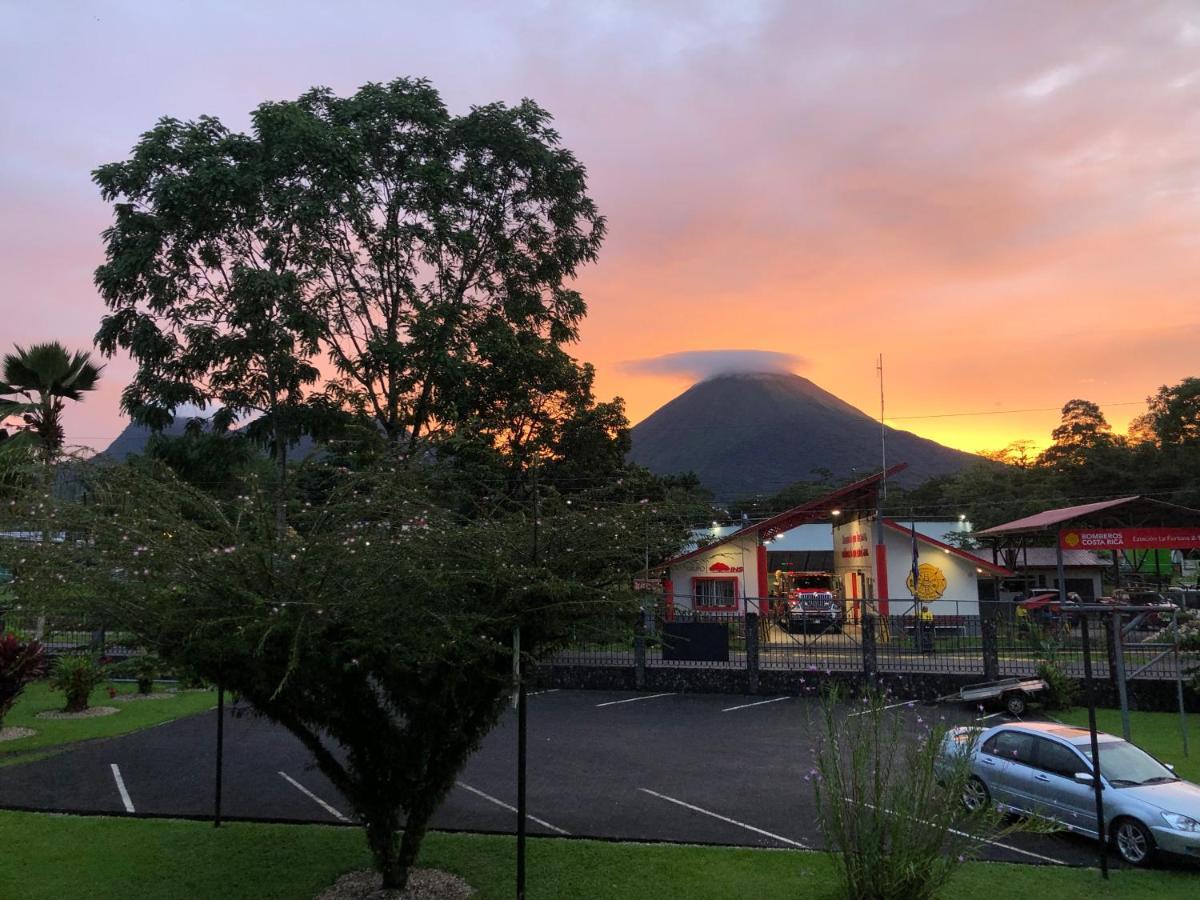 Condo'S Vista Al Volcan Ла Фортуна Экстерьер фото