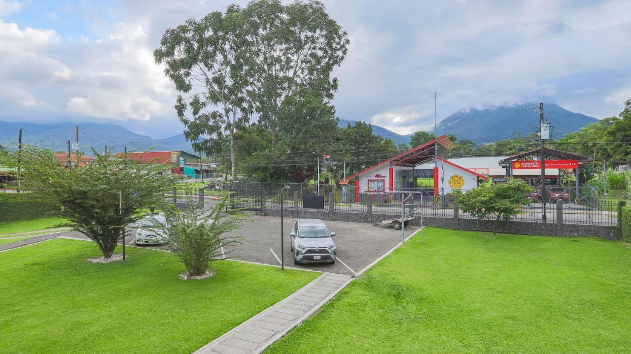 Condo'S Vista Al Volcan Ла Фортуна Экстерьер фото