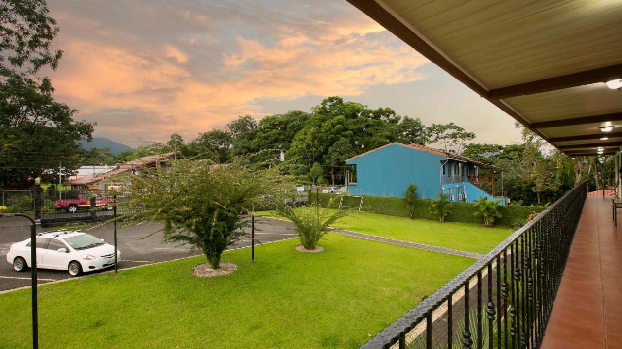 Condo'S Vista Al Volcan Ла Фортуна Экстерьер фото